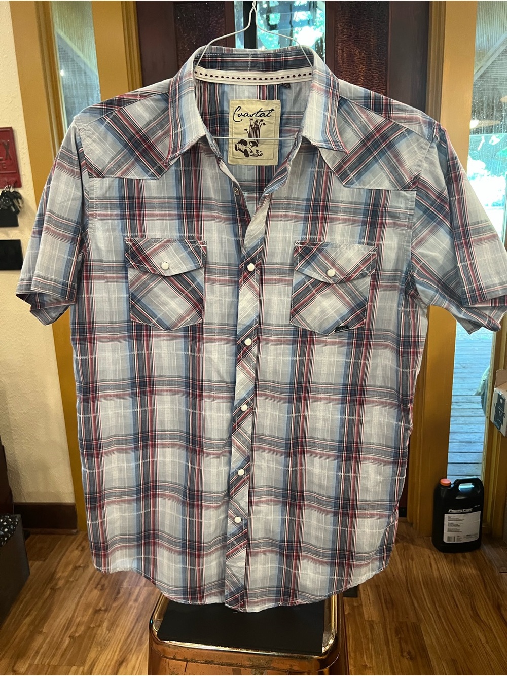 Coastal Men’s Short-Sleeve Plaid Button-Down Shirt in Blue and Red